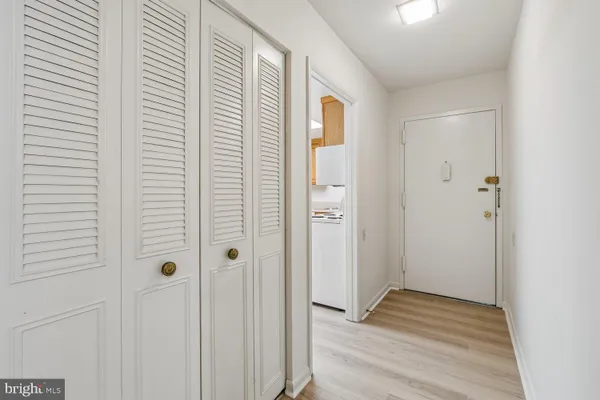 3374 CHISWICK CT 56-2C