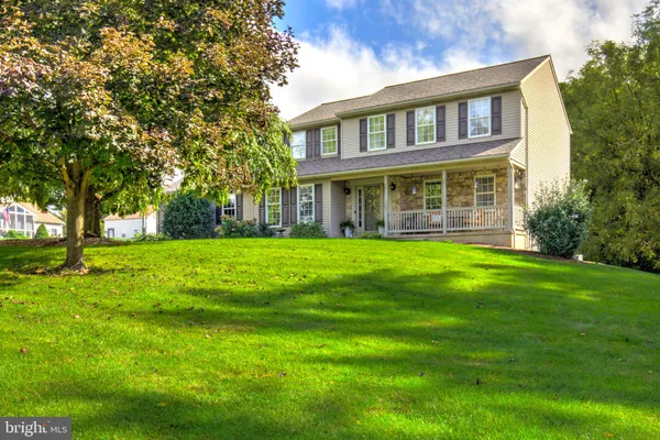 289 N TANGLEWOOD DR