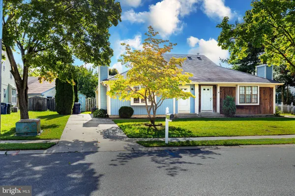 14 FRANKLIN DR