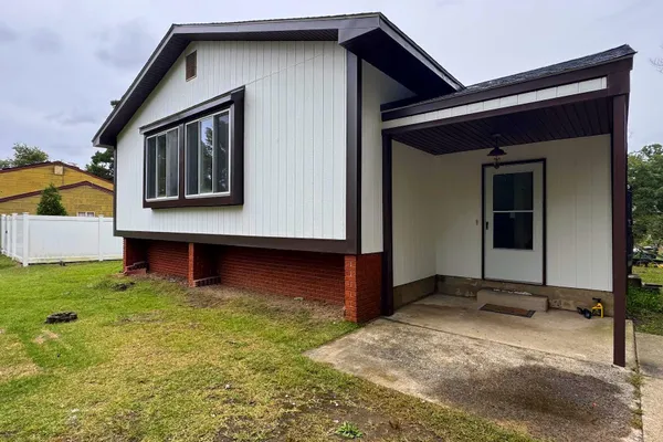 146 OAK PINES BLVD