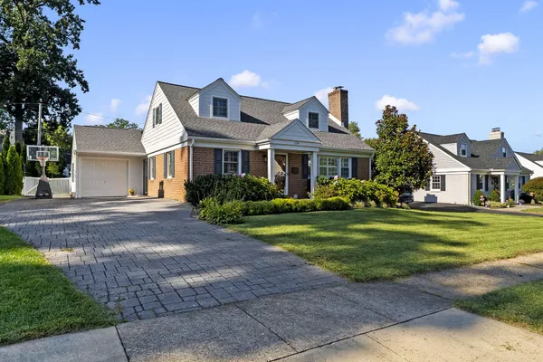 128 RODNEY CIR