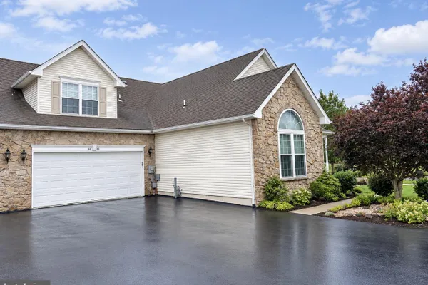 1022 BORDEAUX LN