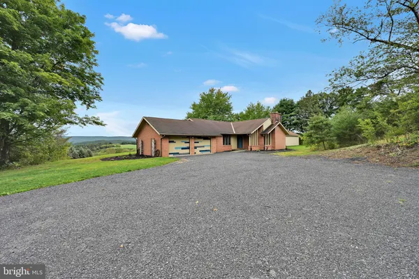 423 HICKORY DR