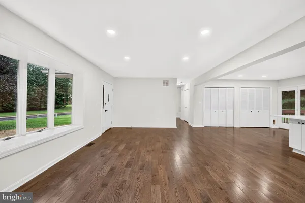 708 KAREN DR