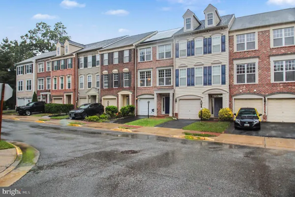 8139 DOVE COTTAGE CT