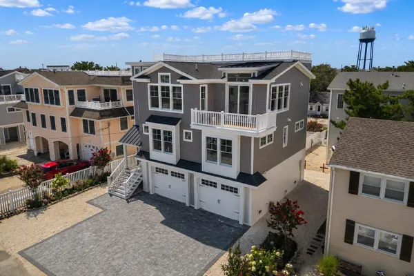 24 W CAROLINA AVE