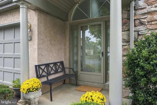 110 GREENVIEW DR