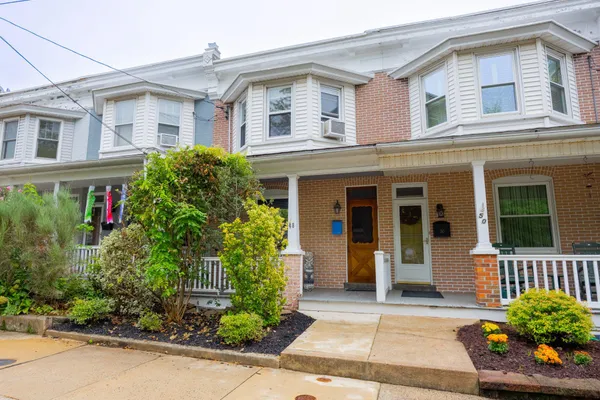 48 DIAMOND ST