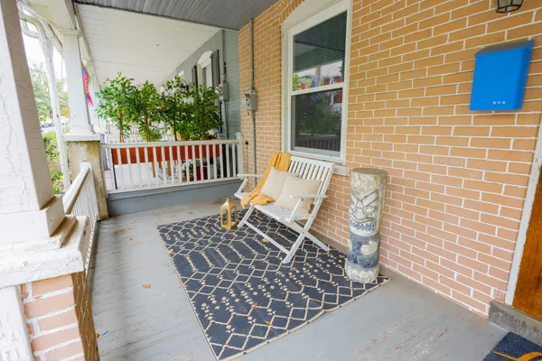 48 DIAMOND ST