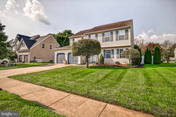 339 SUNNYSIDE LN