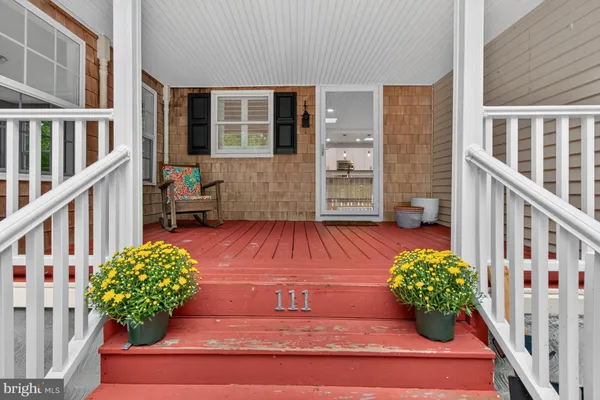 111 GEORGES LN