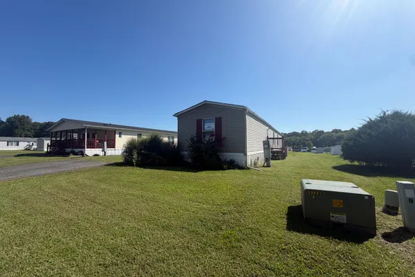 1923 BENNETT RD