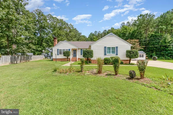 5212 FARMCREST CIR