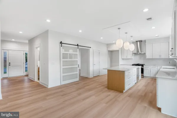 327 ARLINGTON AVE