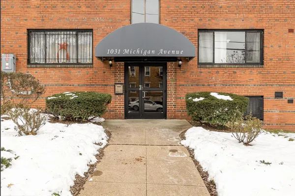 1031 MICHIGAN AVE 4