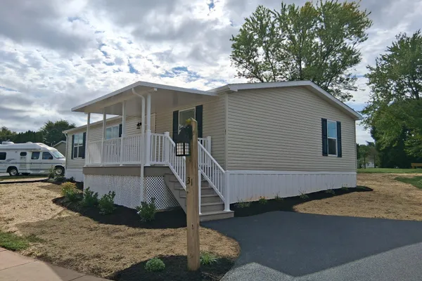 500 MOUNT AIRY RD 31