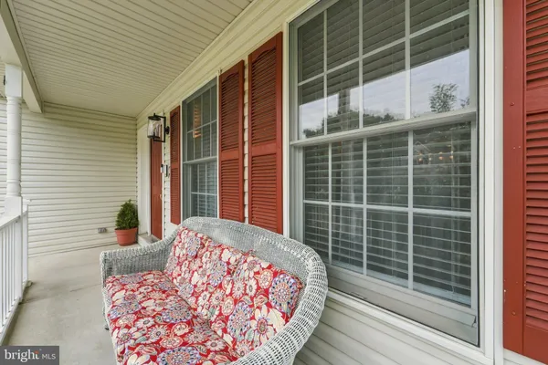 33 DELANCY CT