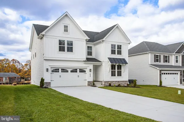 1620 SHADY TREE CT