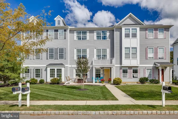 30 MOUNTIE LN