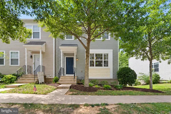 369 ENGLISH OAK LN