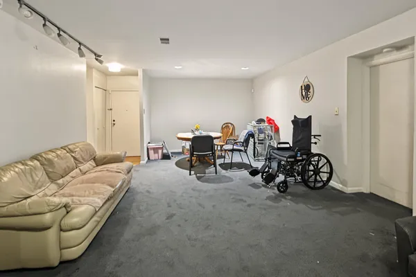 6711 PARK HEIGHTS AVE 112
