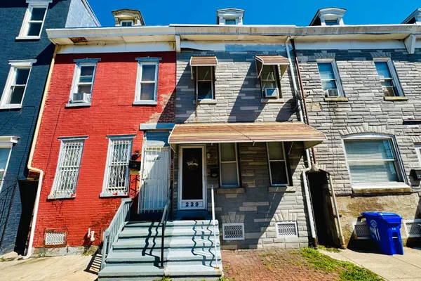 239 PEARL ST