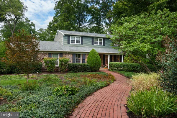 1300 UNIVERSITY DR