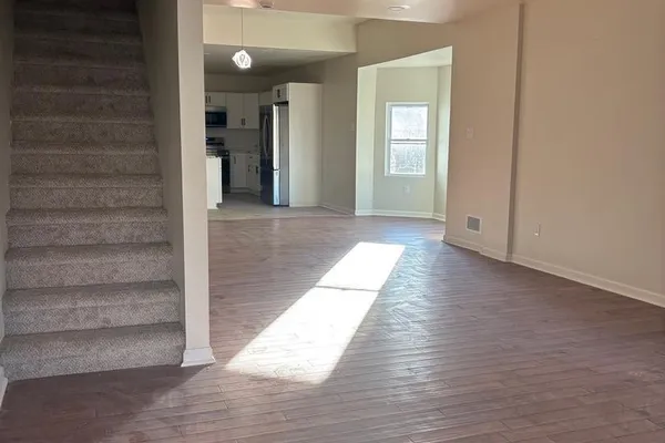 402 COLWYN AVE