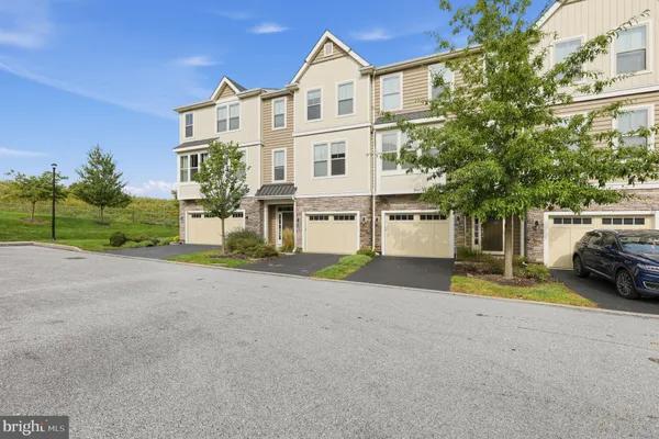 24 TREYBURN DR