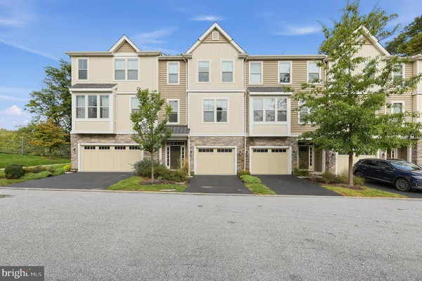 24 TREYBURN DR