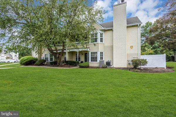 12 DENNIS CT