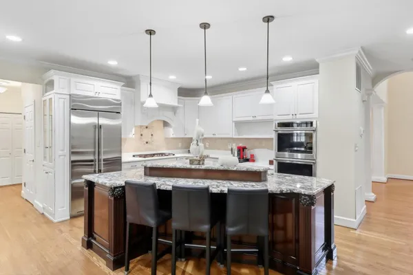 2606 CHESTNUT WOODS CT