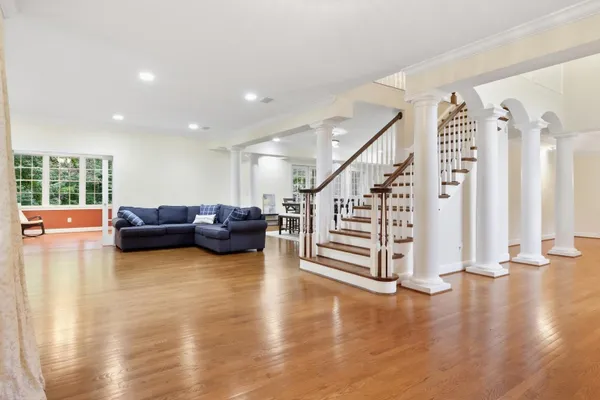 2606 CHESTNUT WOODS CT