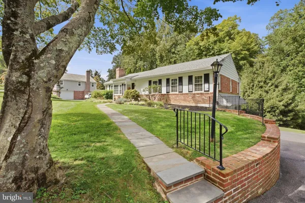 144 BROOKSIDE RD