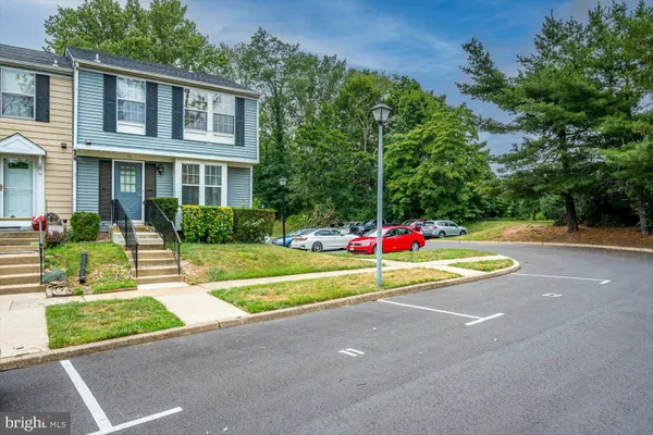 12 S HILL DR
