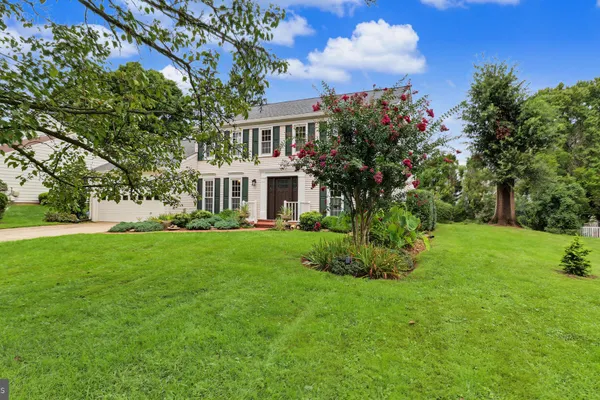 9117 WILLOW POND LN
