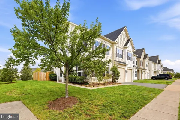 314 PRESTWICK LN