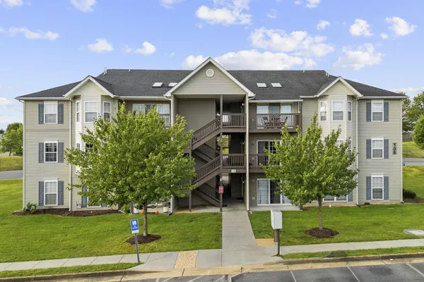 136 BROOKLAND CT 9