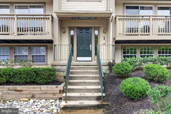48 CRANBERRY CT