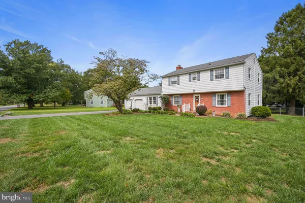 93 S FAIRFIELD DR