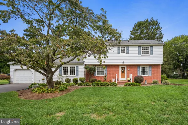93 S FAIRFIELD DR