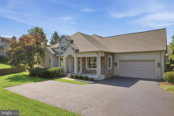 199 COUNTRY CLUB DR