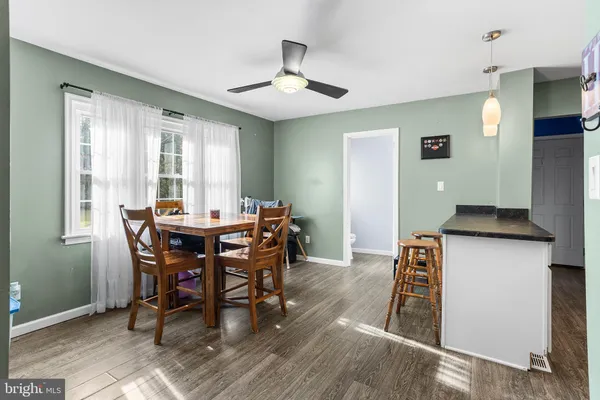 31 FENWICK DR
