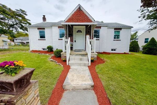 54 WATSON BLVD