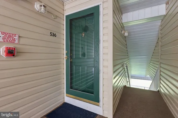 536 WALDEN CIR