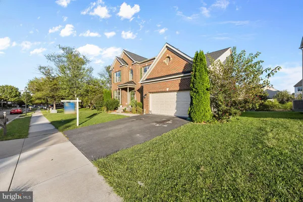 4813 CLARENDON DR