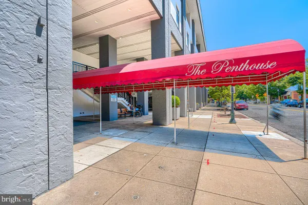 28 ALLEGHENY AVE 807
