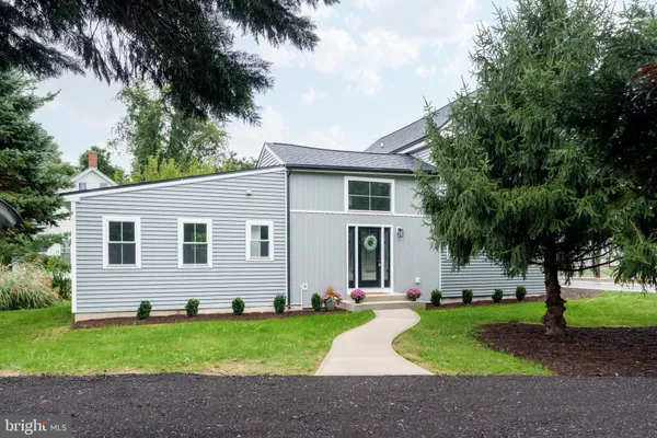 138 N BOHEMIA AVE