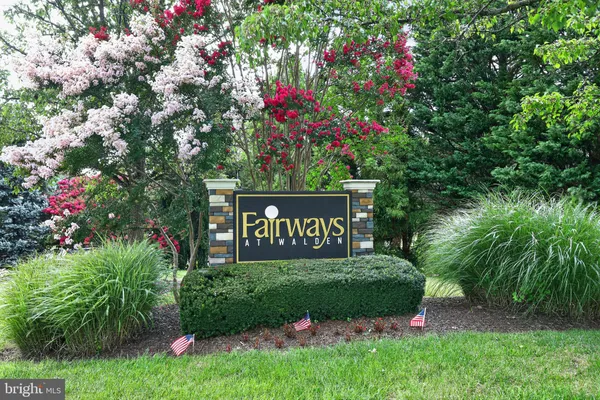 2404 SHADYWOOD CIR