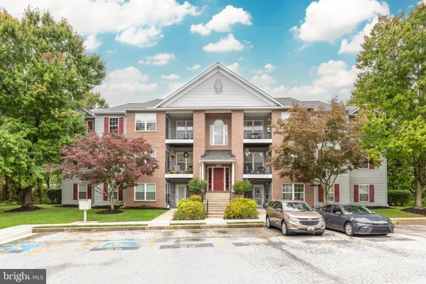 3805 SUNNYFIELD CT 2B